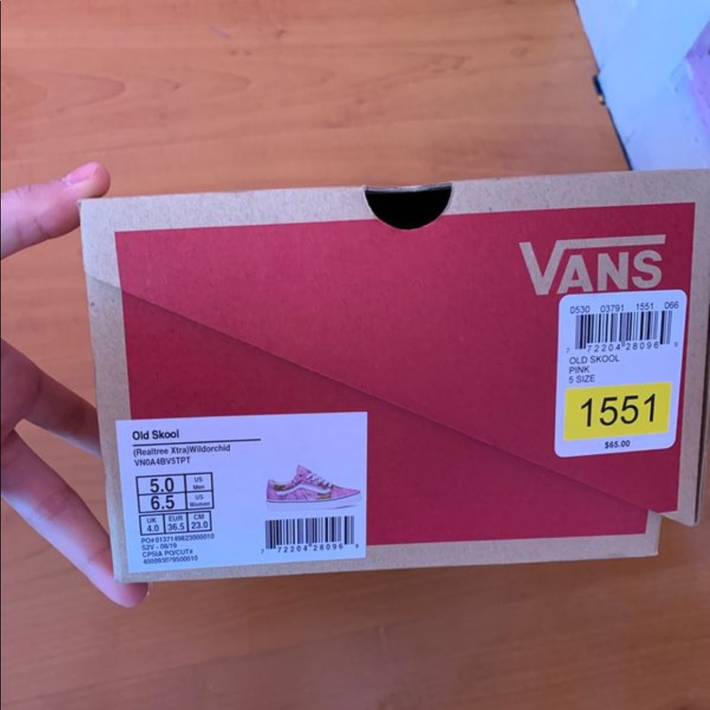 Vans - Picture 3 of 3